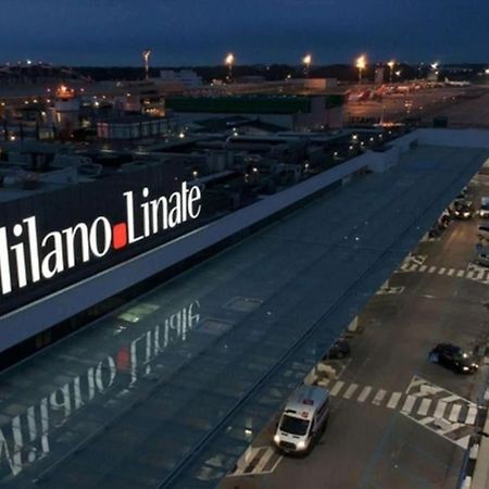 Linate Airport Elegant Suite,Tram 1 Minute Away Милано Екстериор снимка