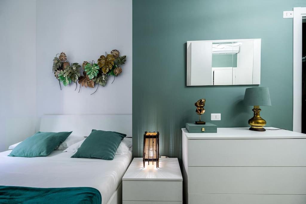 Linate Airport Elegant Suite,Tram 1 Minute Away Милано Екстериор снимка