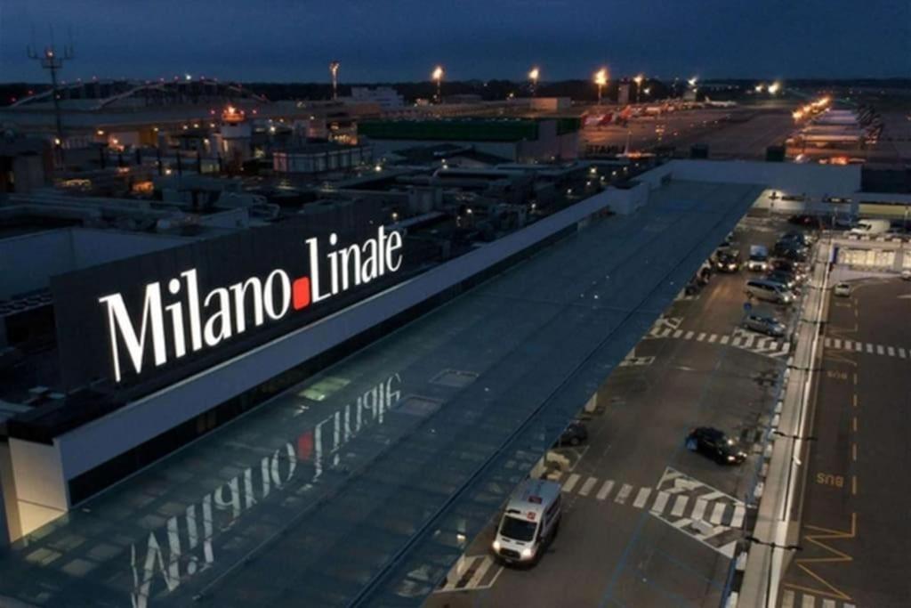Linate Airport Elegant Suite,Tram 1 Minute Away Милано Екстериор снимка