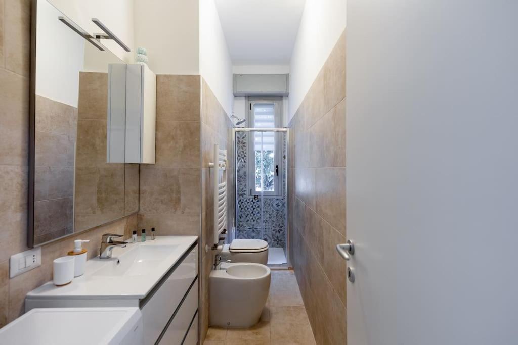 Linate Airport Elegant Suite,Tram 1 Minute Away Милано Екстериор снимка